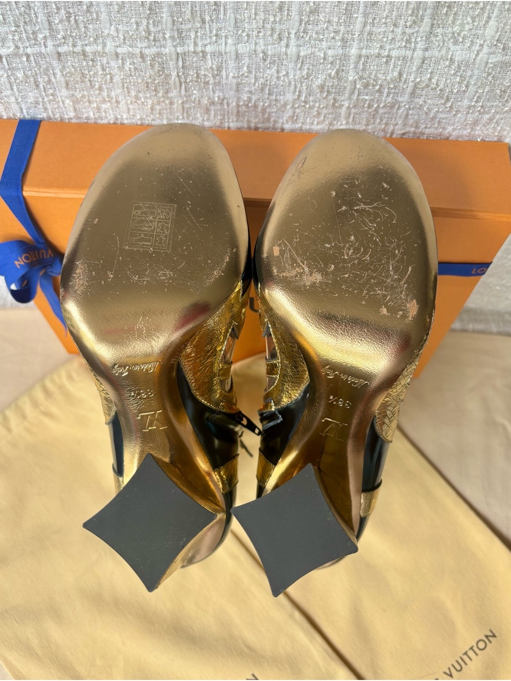 Louis Vuitton Queen Of Hearts Boots. 2015 Paris Runway Collection. Rare find. - Picture 6 of 12